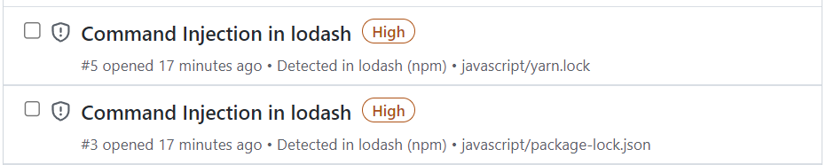 Dependabot alerts 选项卡的屏幕截图,其中显示同一程序包中两个具有不同清单的警报。